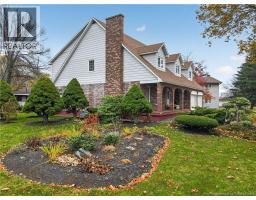 39 Kenwood Drive, photo 2
