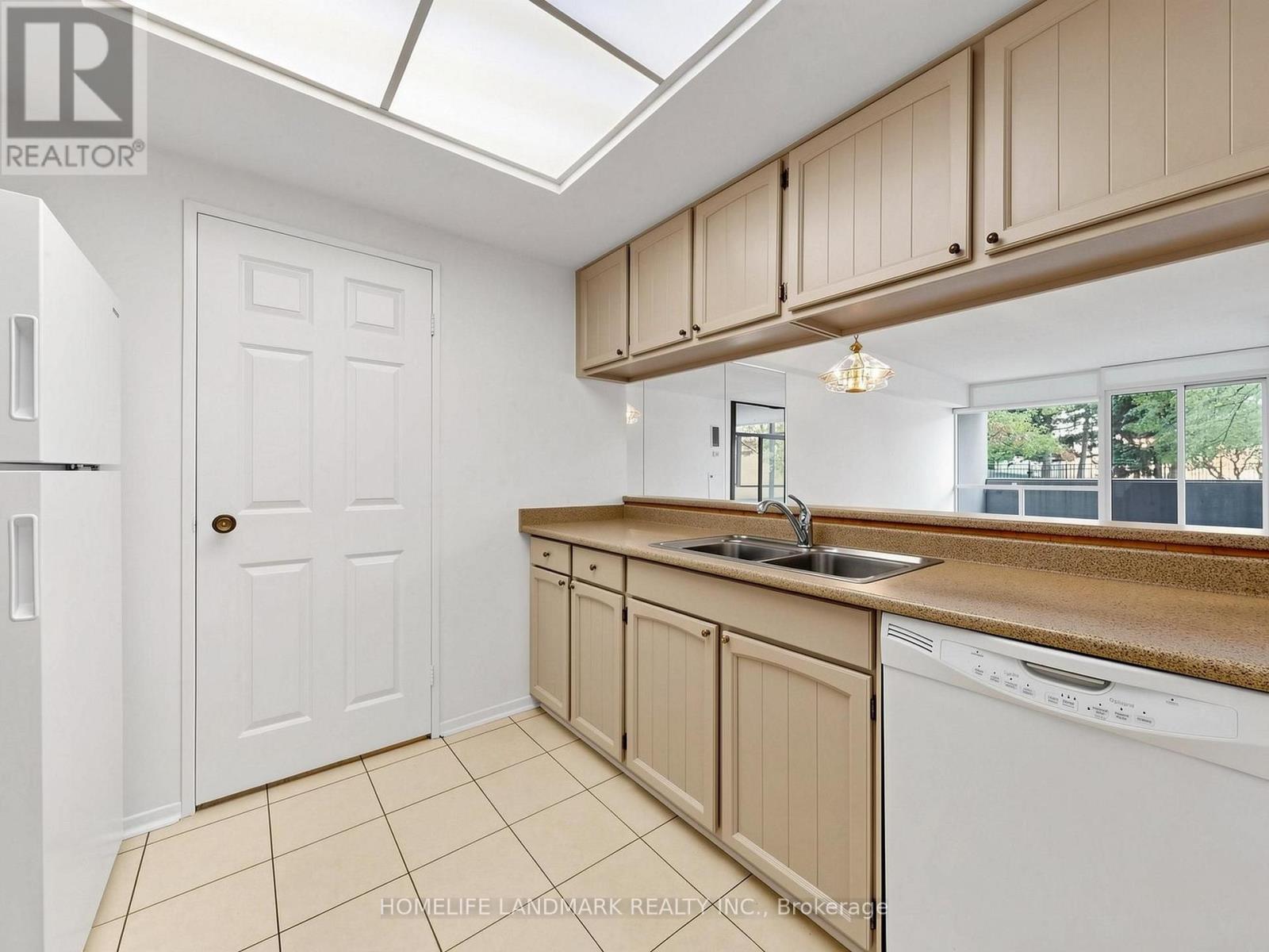 102- 1555 Finch Avenue East, Toronto, ON photo 11