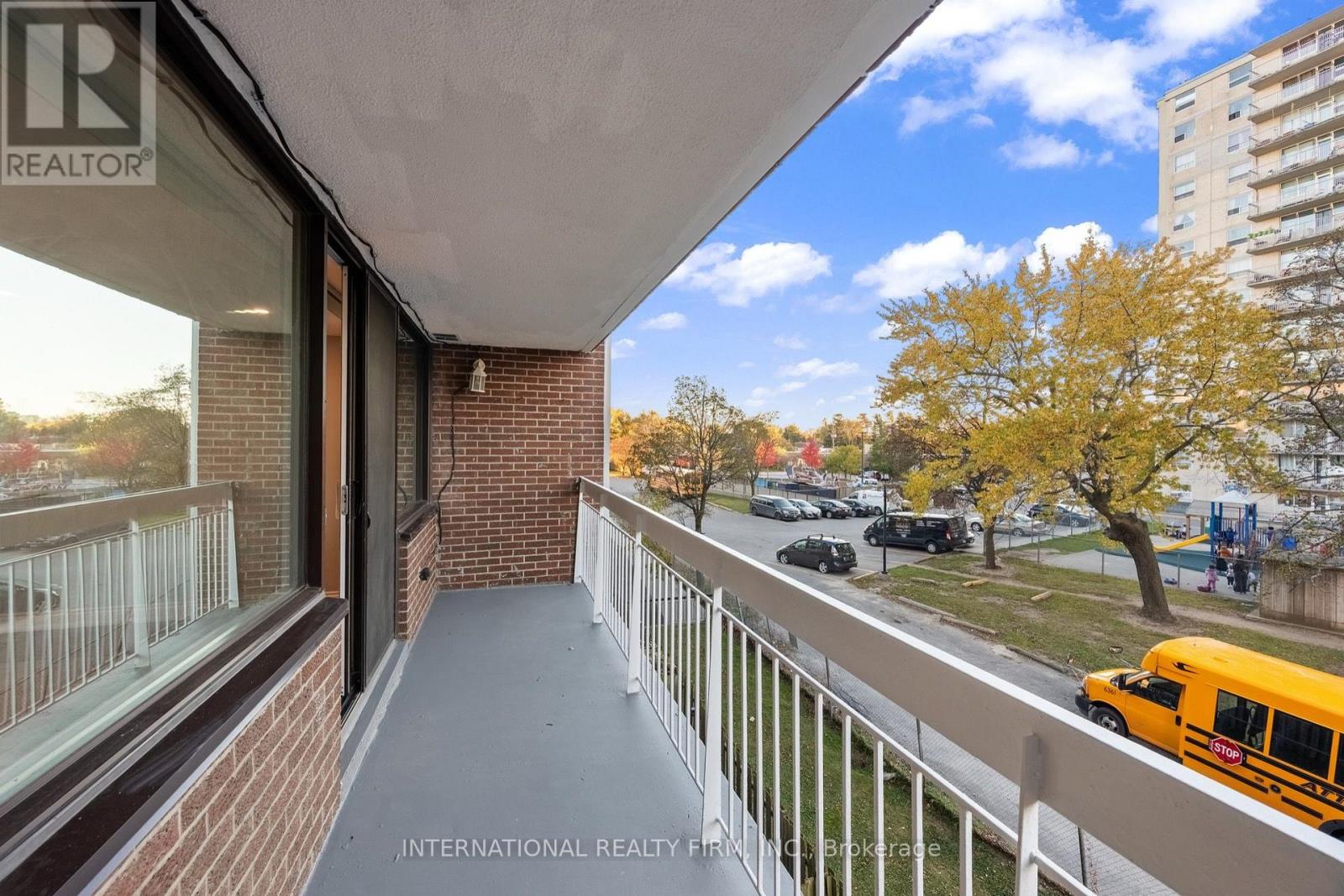 323- 4064 Lawrence Avenue East, Toronto, ON photo 14