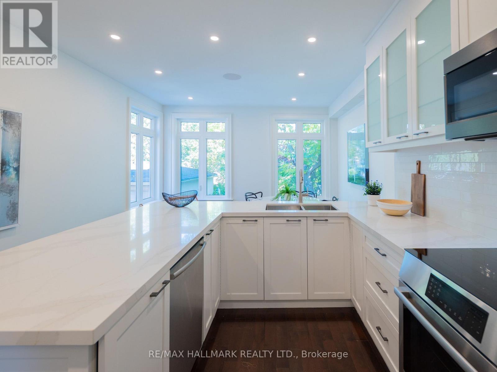 26 Judith Drive, Toronto, ON photo 11