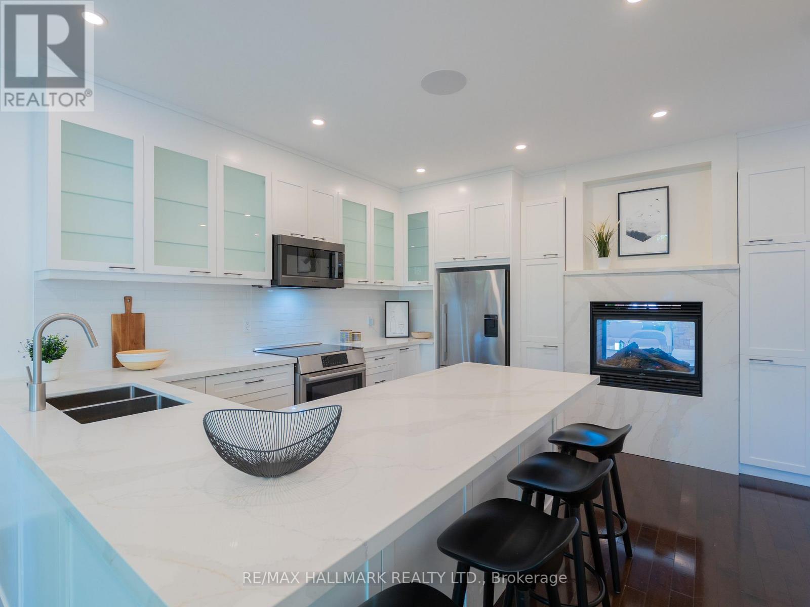 26 Judith Drive, Toronto, ON photo 12