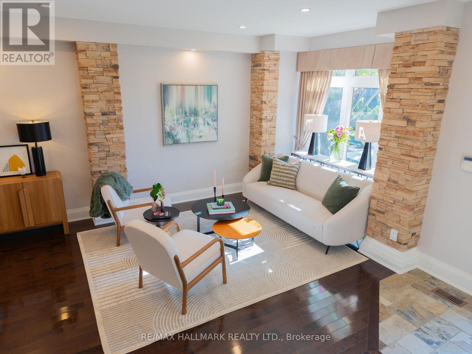 26 Judith Drive, Toronto, ON photo 3