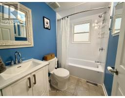 18 Bushey Avenue, Essa, ON L3W0L2 Photo 16