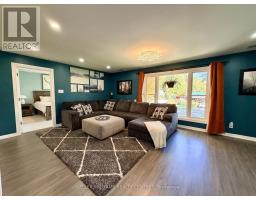 18 Bushey Avenue, Essa, ON L3W0L2 Photo 23