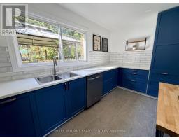 18 Bushey Avenue, Essa, ON L3W0L2 Photo 6