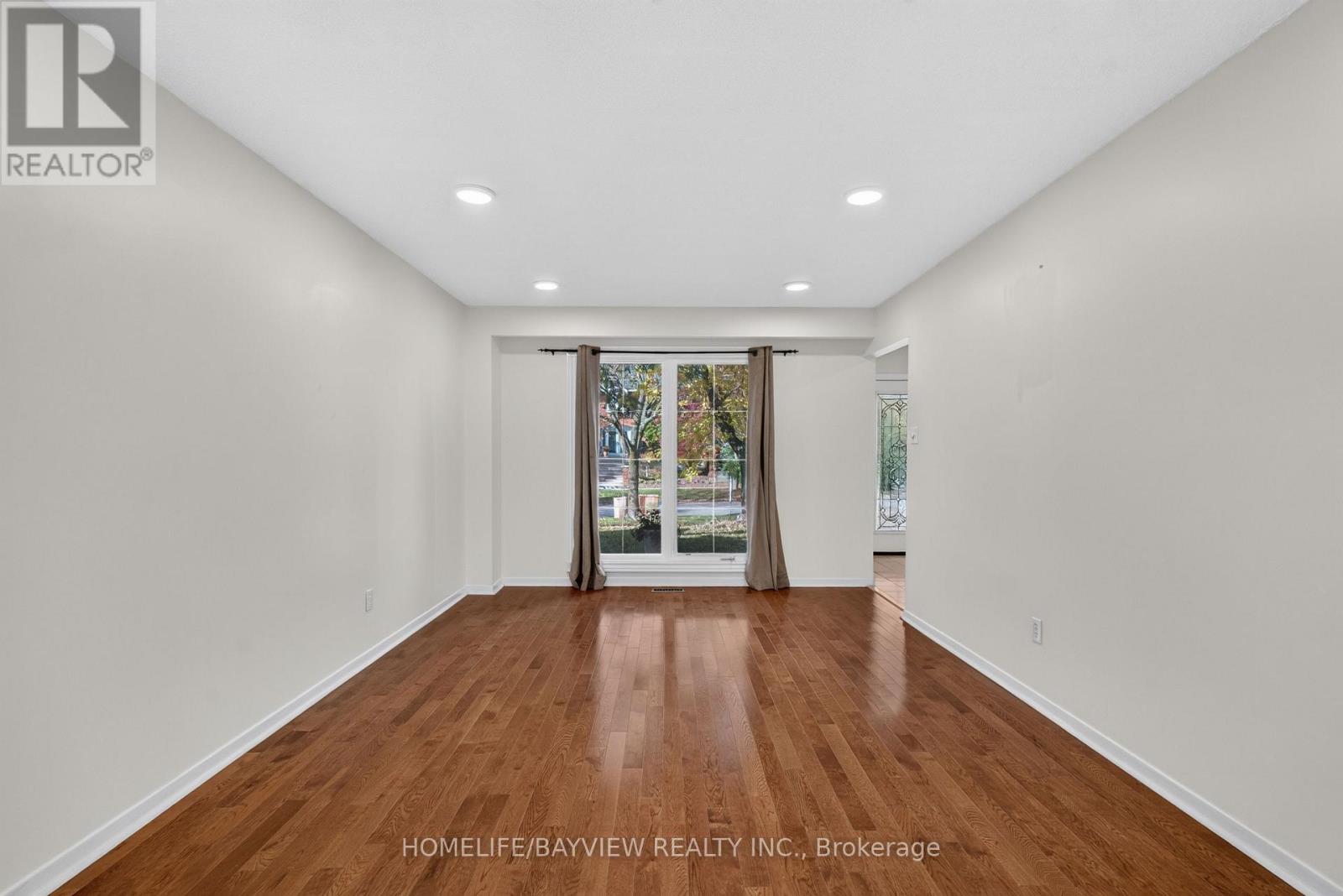 MAIN AND SECOND - 183 OLD SURREY LANE, Richmond Hill (South Richvale) — photo 5