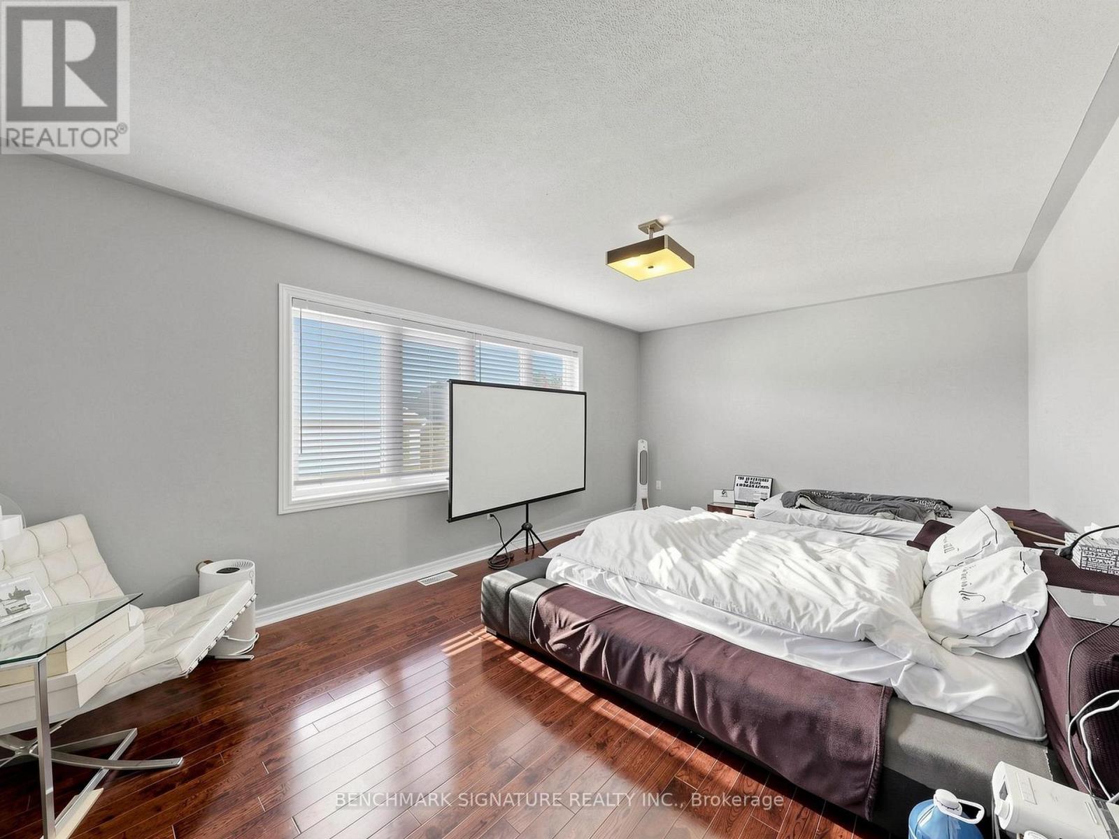 63 Yakefarm Boulevard, Whitchurch-Stouffville, ON photo 13