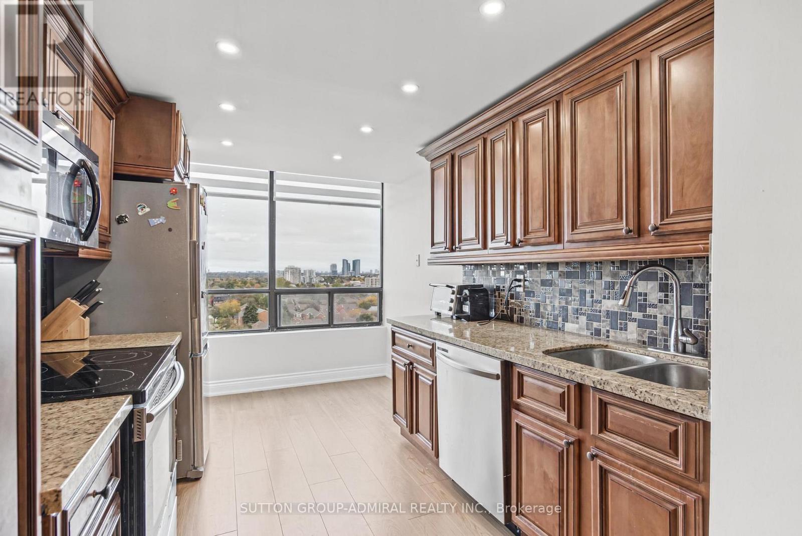 1209- 7460 Bathurst Street, Vaughan, ON photo 13