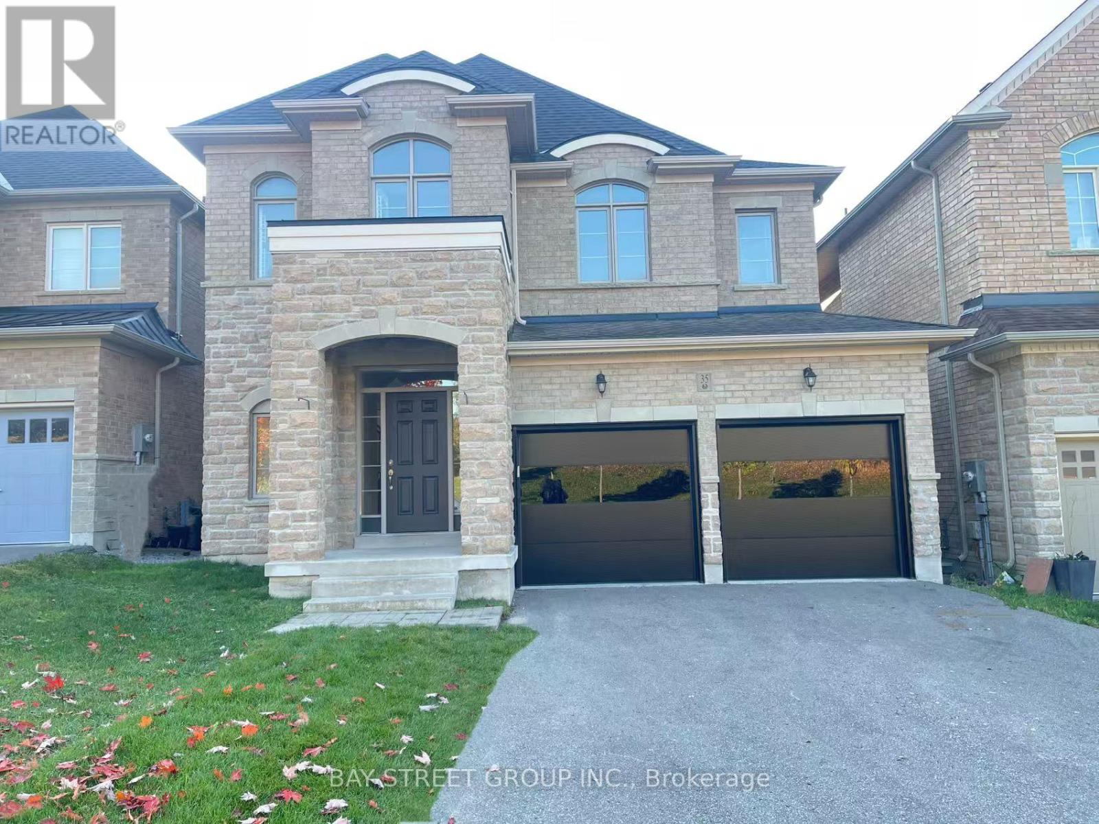 35 Walter Tunny Crescent, East Gwillimbury, ON photo 1