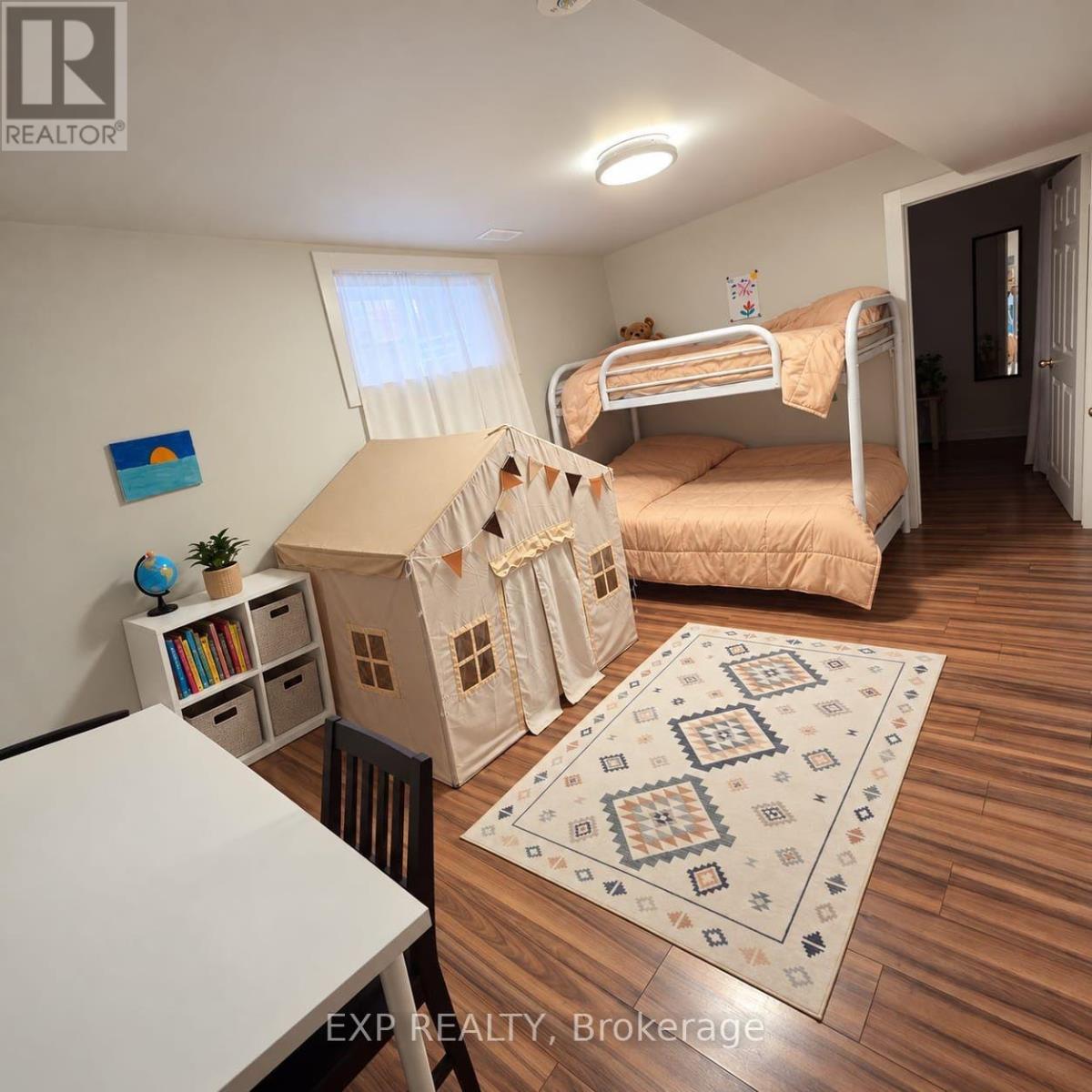 Lower-16 Lucas Avenue, Barrie photo 7