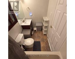 Lower - 16 Lucas Avenue, Barrie, ON L4N9N1 Photo 11