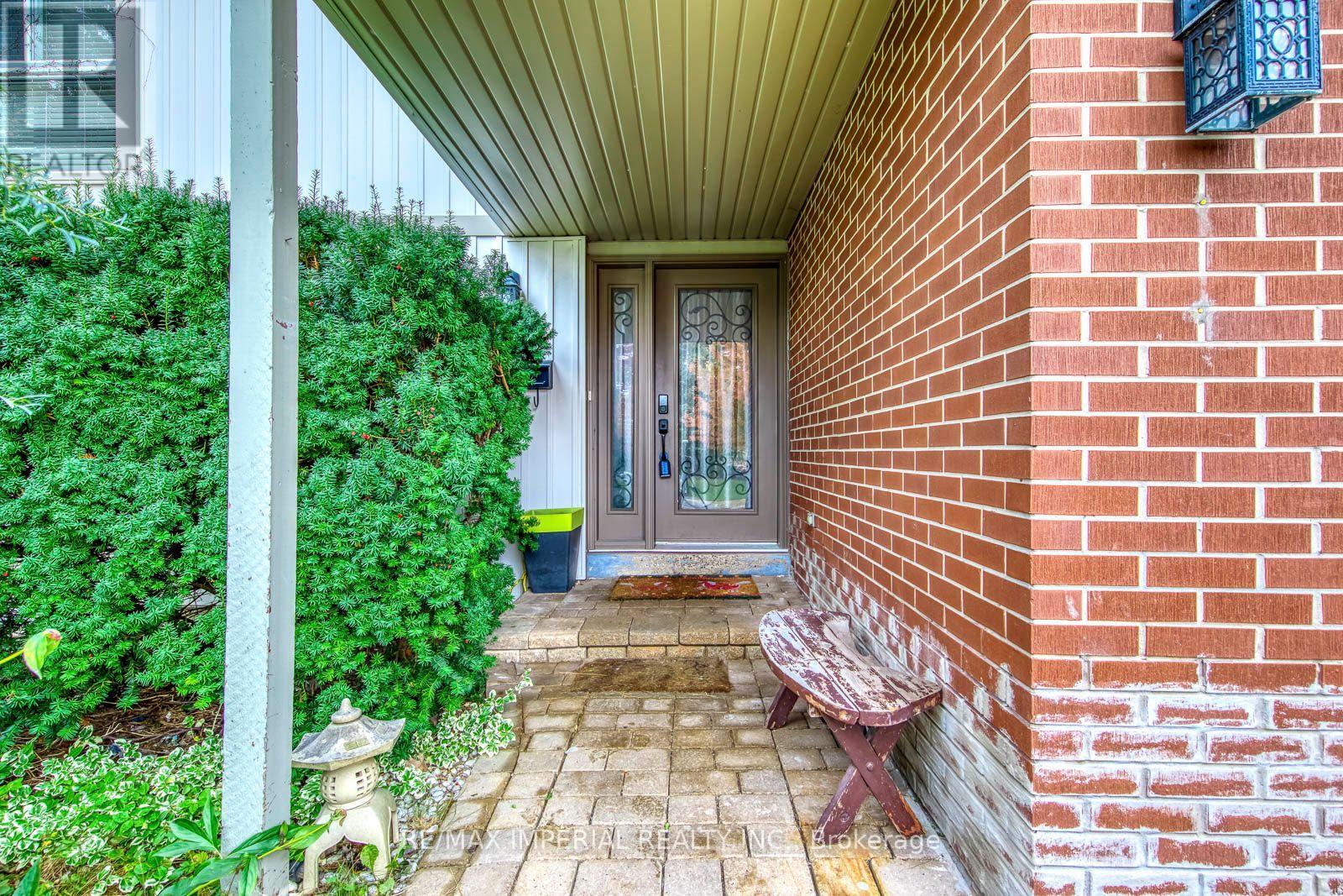 6100 WABUKAYNE COURT - 2