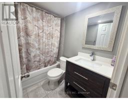 Bsmt - 18 Gold Hill Road, Brampton, ON L6X4V2 Photo 8