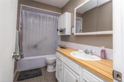 75 E. Fotheringham Drive, Brandon, MB R7B3A7 Photo 11