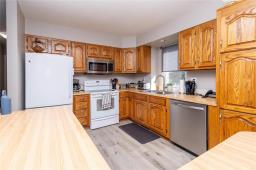 75 E. Fotheringham Drive, Brandon, MB R7B3A7 Photo 6