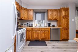 75 E. Fotheringham Drive, Brandon, MB R7B3A7 Photo 7