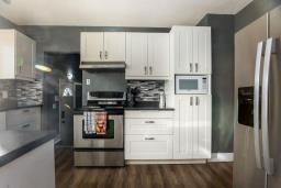 1247 Strathcona Street, Winnipeg, MB R3E2Y3 Photo 13