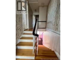 442 Adelaide Street, photo 22