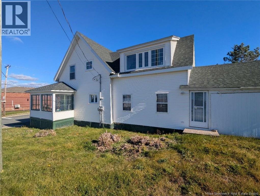 442 Adelaide Street photo 2