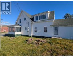 442 Adelaide Street, photo 2