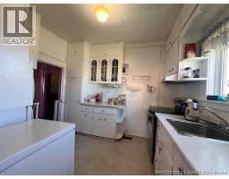 442 Adelaide Street, photo 4