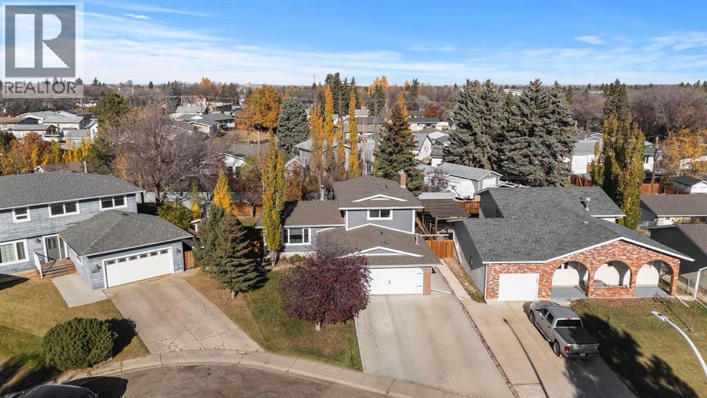6310 43A Avenue Close, Camrose — photo 2