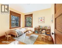 560 Charlotte Street, photo 18