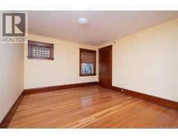 560 Charlotte Street, photo 20