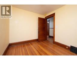 560 Charlotte Street, photo 19