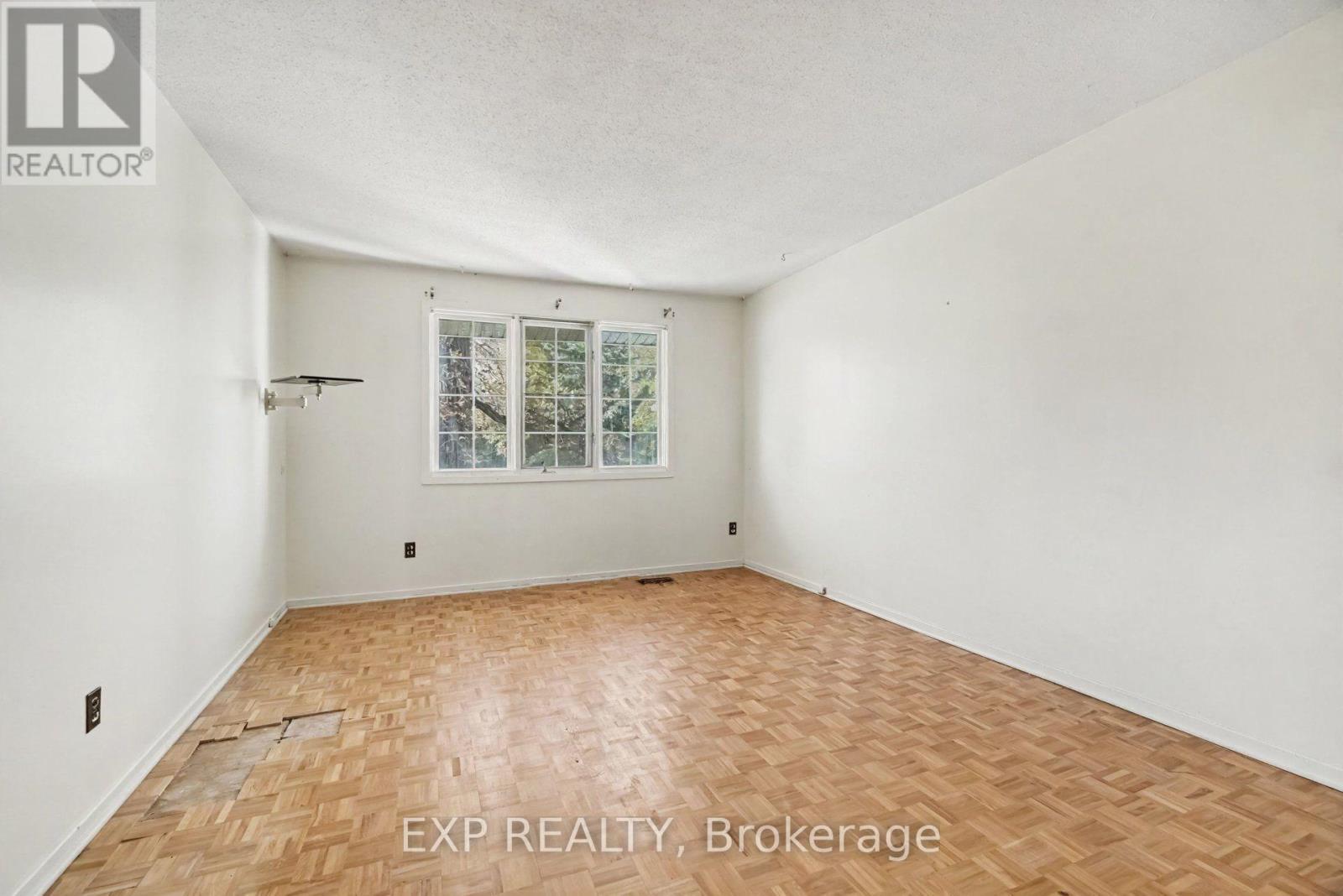 2nd Bedroom.