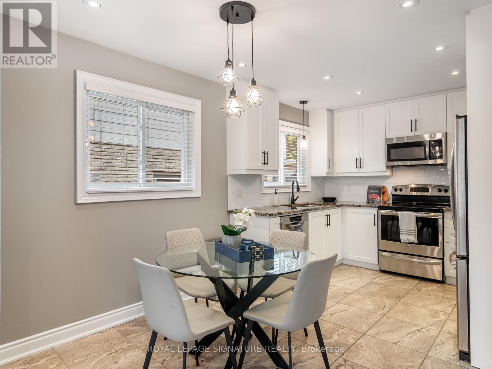 160 Holmcrest Trail, Toronto, ON photo 11