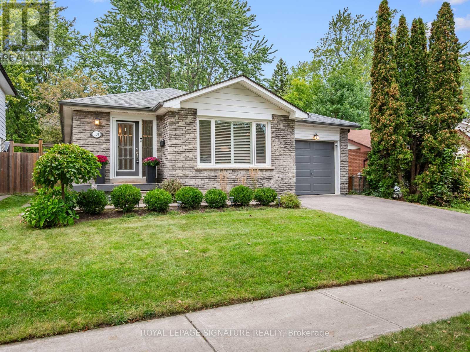 160 Holmcrest Trail, Toronto, ON photo 3