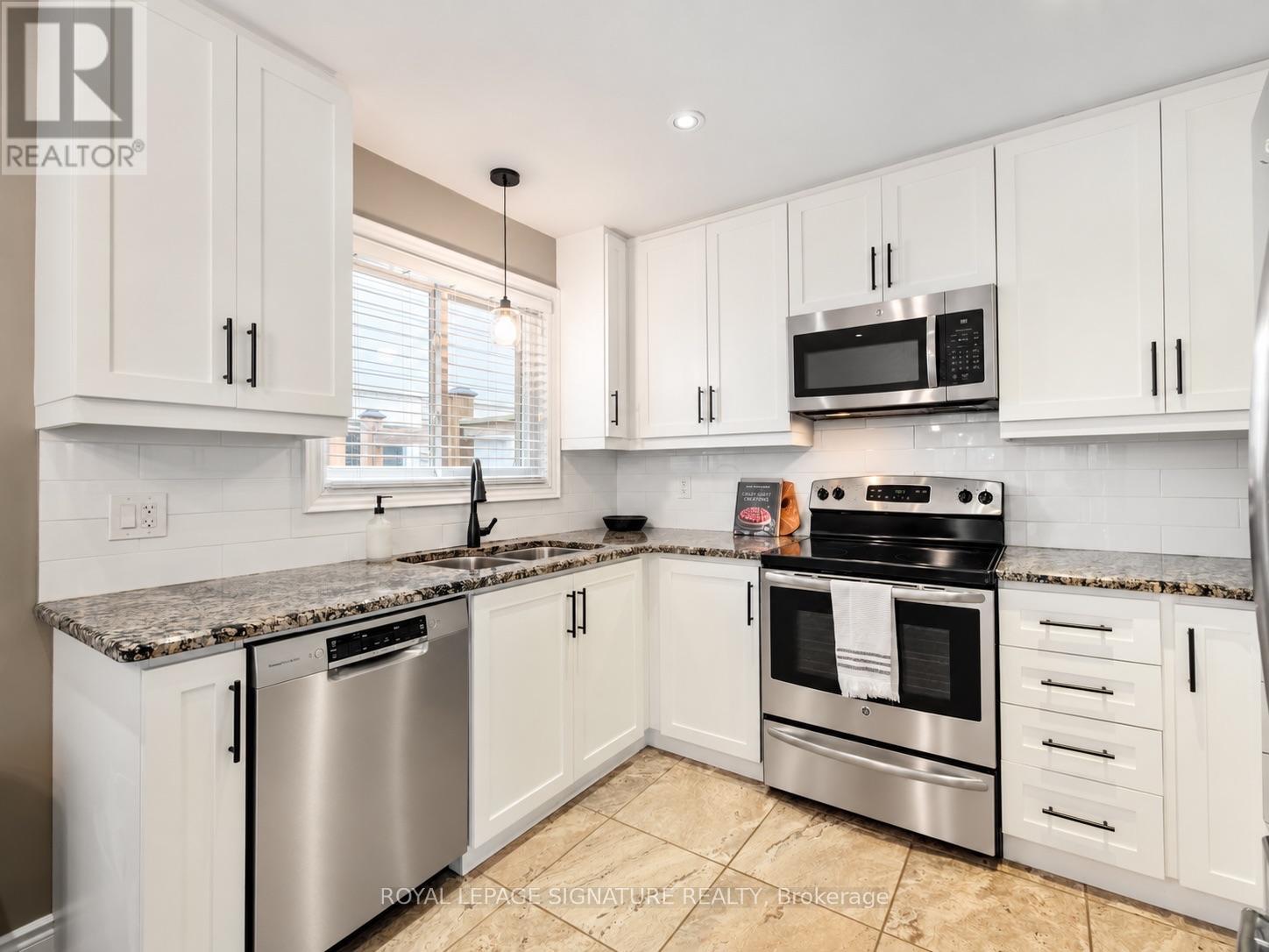160 Holmcrest Trail, Toronto, ON photo 8