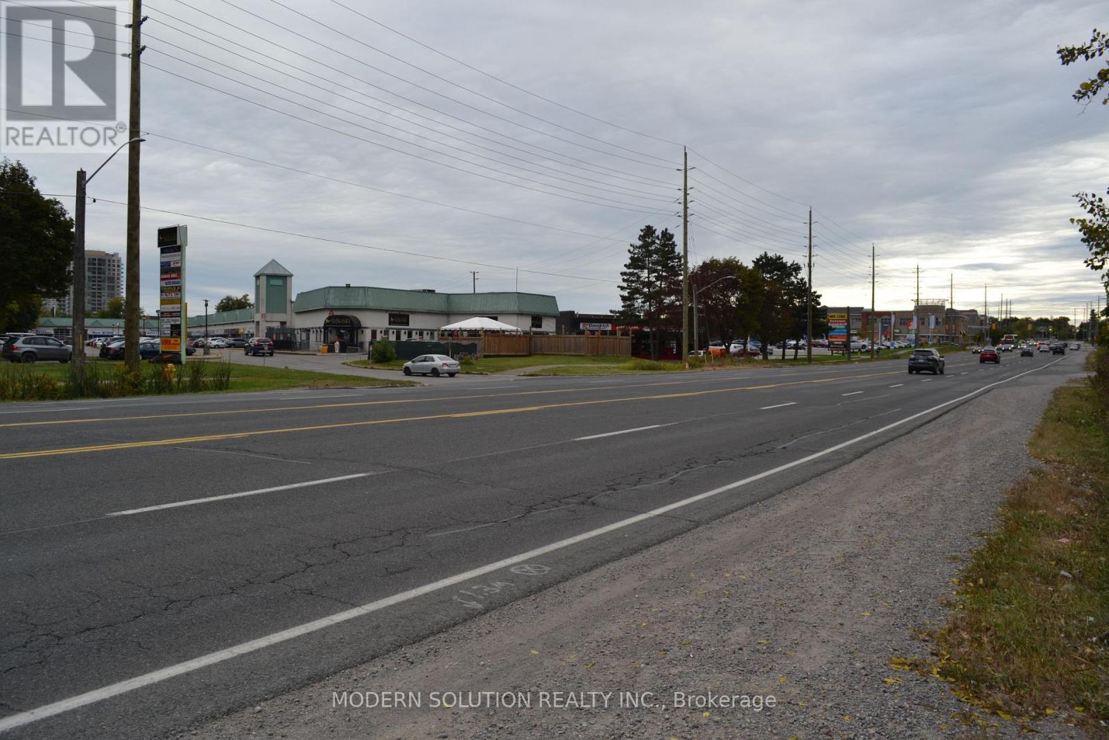 1210 Kingston Road, Pickering, ON photo 9