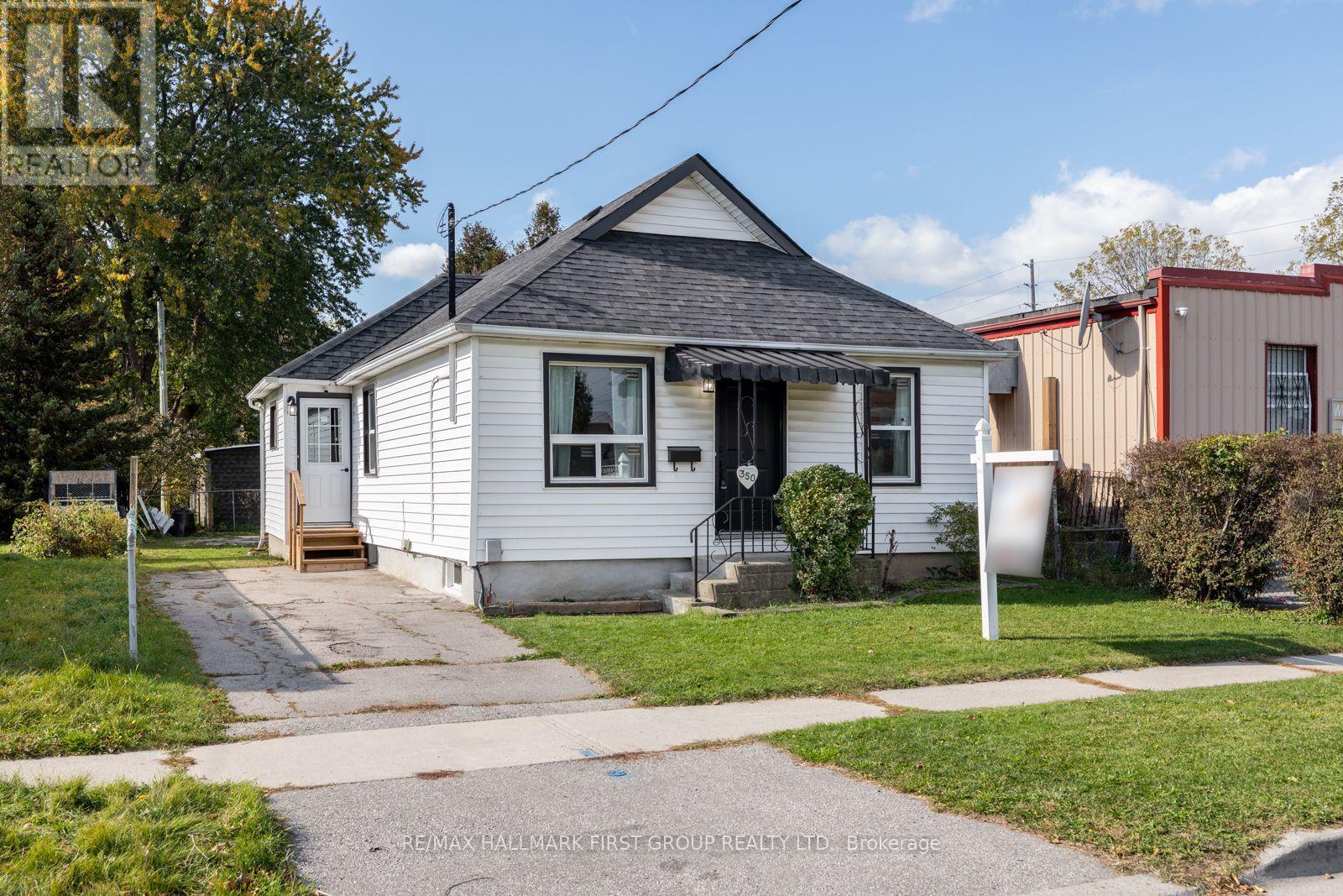 350 Oshawa Boulevard South, Oshawa, ON photo 2