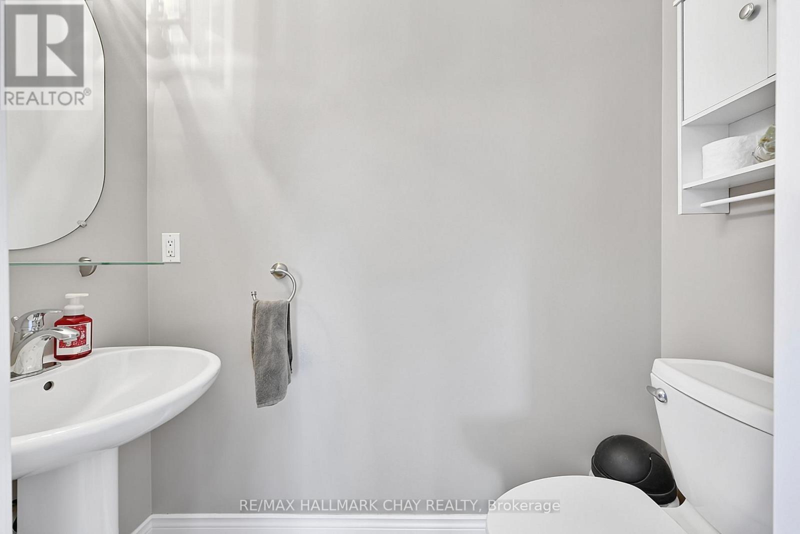 2 Shephard Avenue, New Tecumseth, ON photo 18