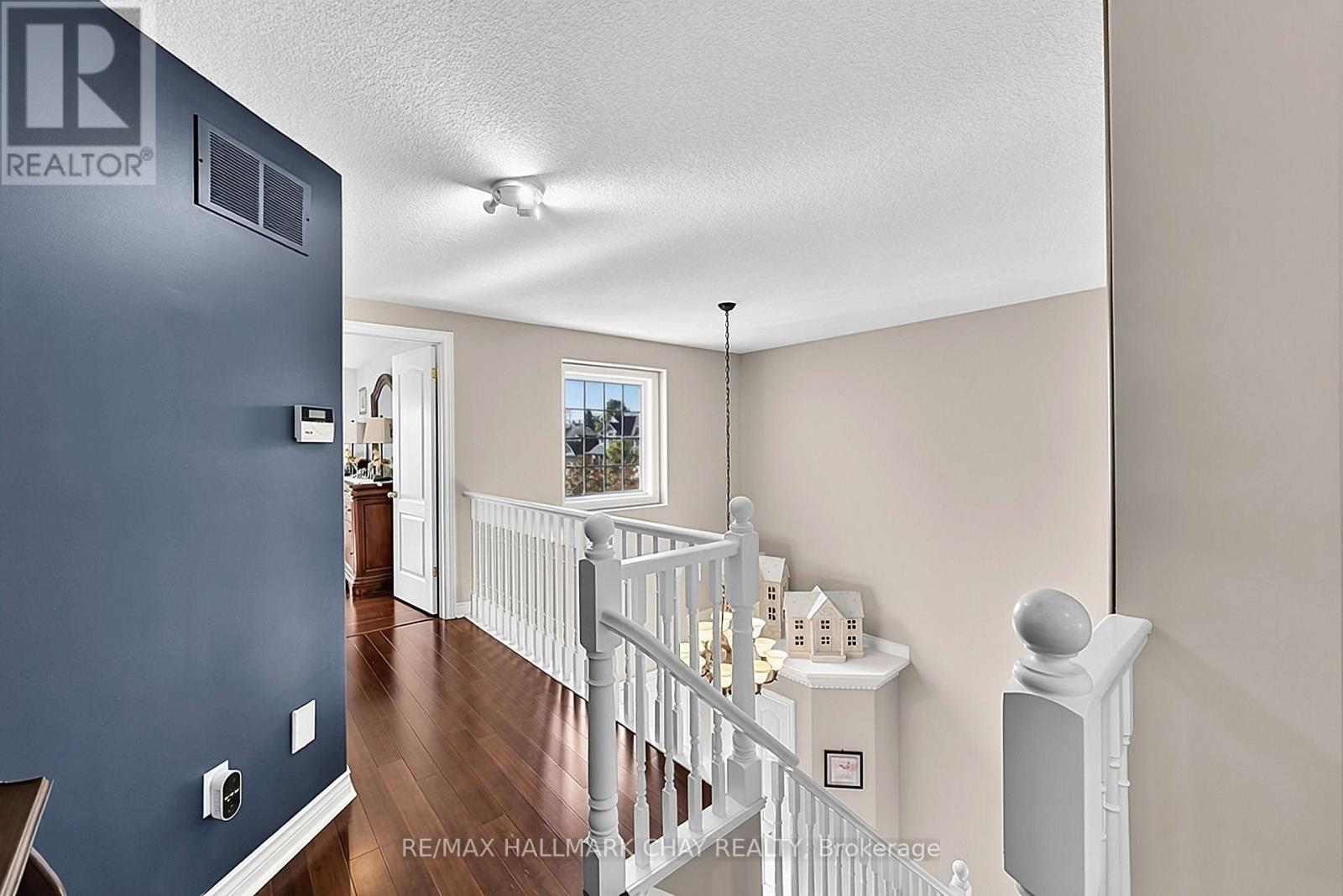 2 Shephard Avenue, New Tecumseth, ON photo 19