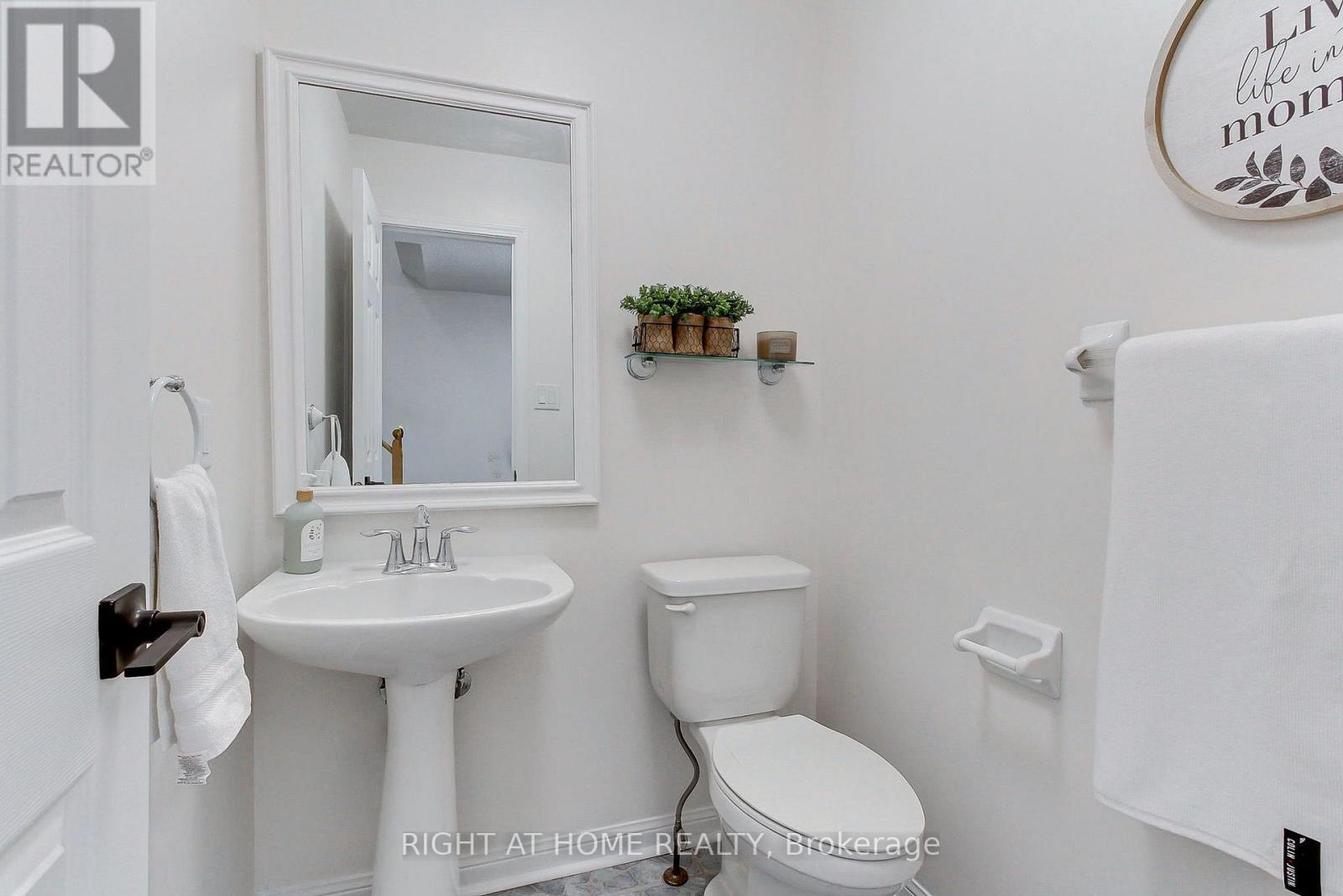 371 Ferndale Drive, Barrie, ON photo 15
