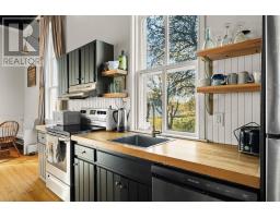 Den - 40 Grafton Street, Breadalbane, PE C0A1N0 Photo 6