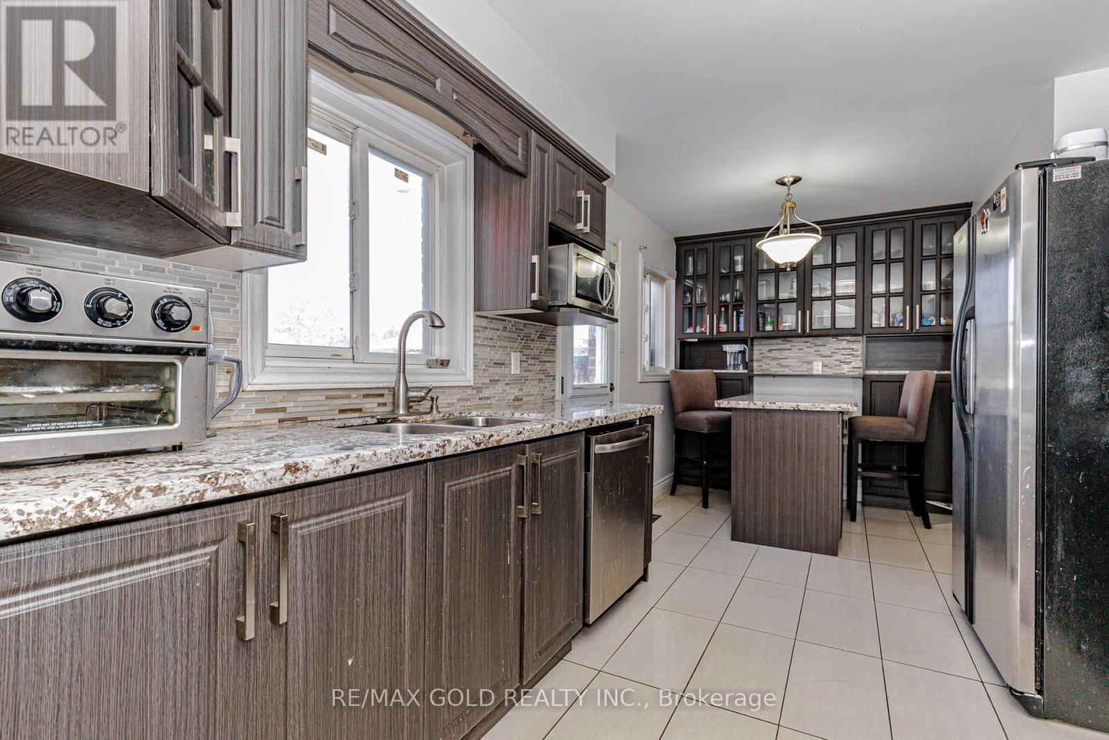 7262 Sigsbee Drive, Mississauga, ON photo 11