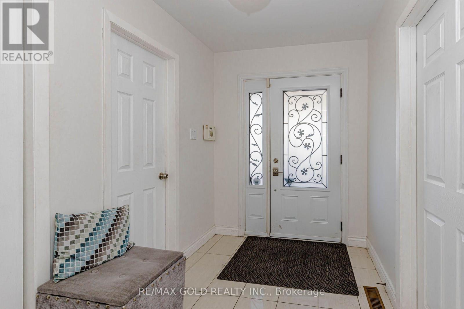 7262 Sigsbee Drive, Mississauga, ON photo 4