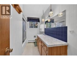 698 Northwest Road, photo 12