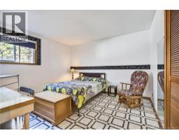 698 Northwest Road, photo 17