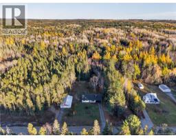 698 Northwest Road, photo 3