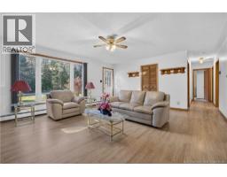 698 Northwest Road, photo 7