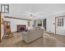 698 Northwest Road, photo 10