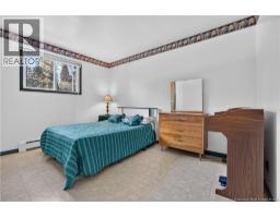 698 Northwest Road, photo 13