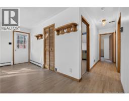 698 Northwest Road, photo 11