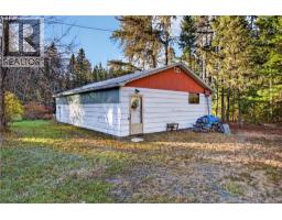 698 Northwest Road, photo 24