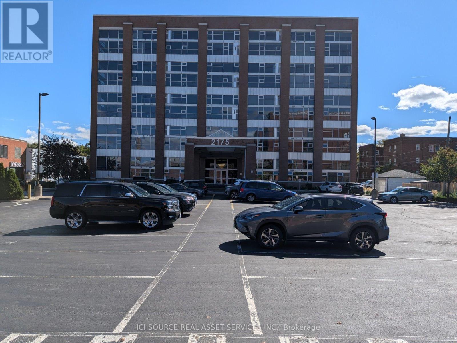 404- 2175 Wyandotte Street East, Windsor, ON photo 2